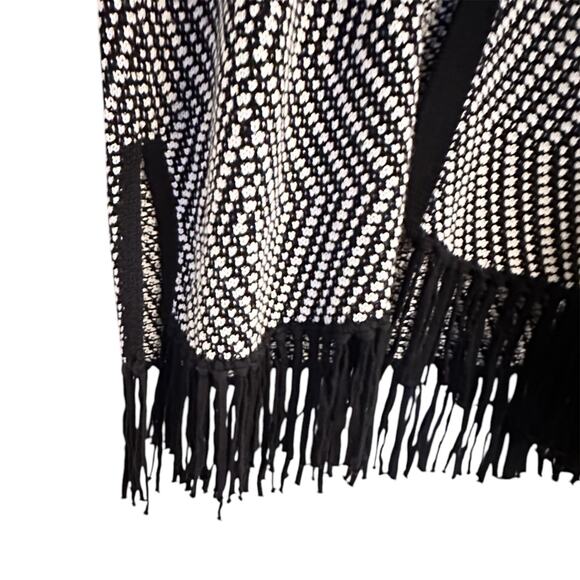 Chico’s Geo Knit Fringe Vest Size 3/ XL - Picture 3 of 5